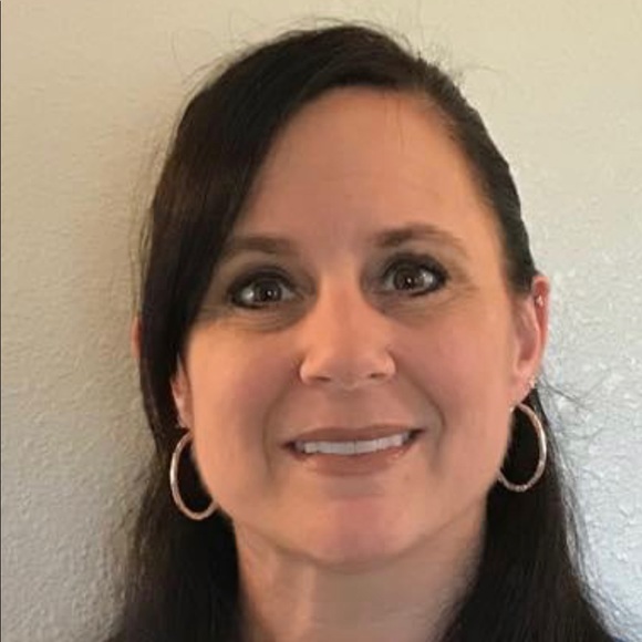 Meet your Posher, Andrea - Picture 1 of 1